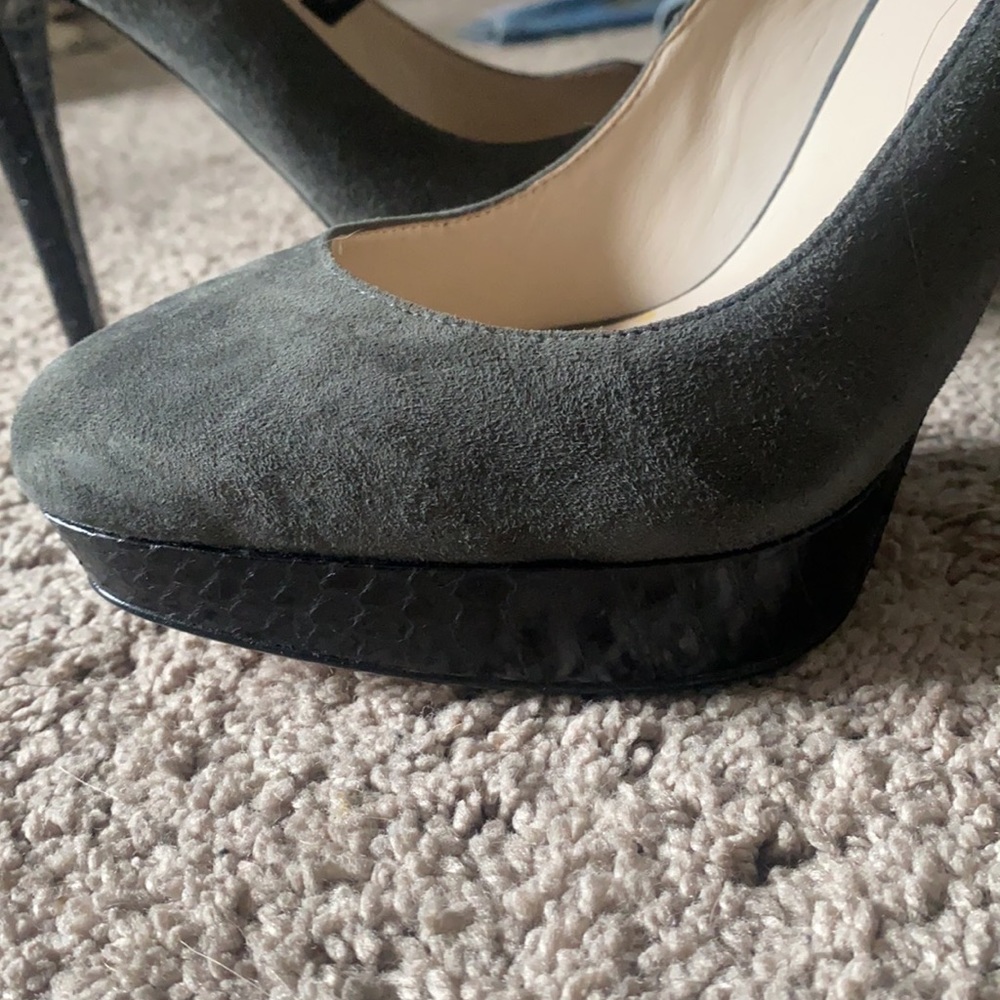 NEW Michael Kors Gray Suede Platform Shoe with Black Snake Skin Accents Size 10 - Picture 9 of 12